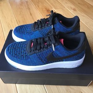 Women Nike AF1 Flyknit Sneakers Size 7 New